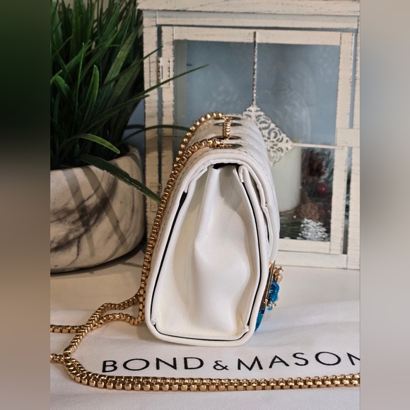 Bond & Mason "The Sasha" White Quilted Crossbody Bag - Picture 6 of 11